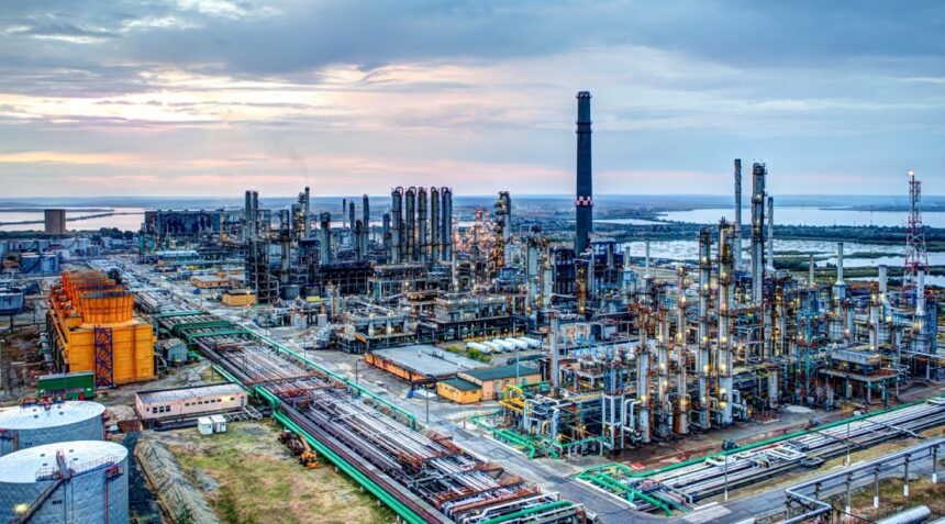 oficialii petromidia amintesc ca rafinaria este in revizie programata asa cum au anuntat in februarie rompetrol si a facut stocuri de carburanti 69b284299cdaf