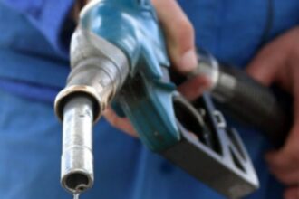 pragul de 10 lei pe litrul de motorina a fost spart in aceasta seara cine a crescut pretul azi 69c172e07466b