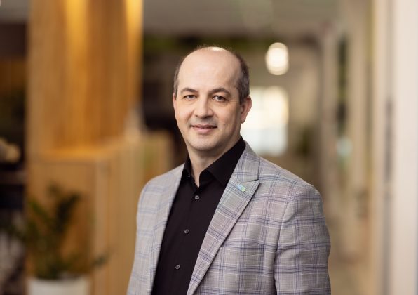 Provident și Metropolitan Life își întăresc colaborarea pentru încă cinci ani, lansând o asigurare inovatoare pe piață 1 provident si metropolitan life isi prelungesc pentru cinci ani parteneriatul strategic o noua asigurare a fost lansata pe piata cu acest prilej 69c2bed4f3ef1