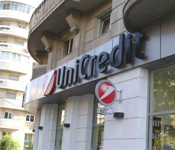 UniCredit ia în considerare extinderea ofertei pentru Commerzbank 1 unicredit nu exclude imbunatatirea ofertei pentru commerzbank 69bb21e22941e
