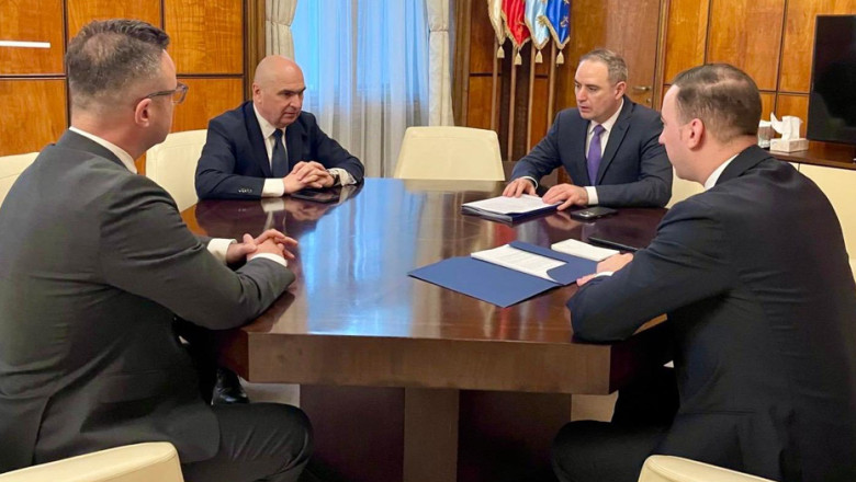 Ilie Bolojan, întâlniri cu Alexandru Nazare și Bogdan Ivan pentru scăderea prețurilor la combustibili: „Nu voi promova soluții populiste” 1 video ilie bolojan discutii cu alexandru nazare si bogdan ivan pentru reducerea preturilor la carburanti refuz sa vand solutii populiste 69bd8e36cbe0f