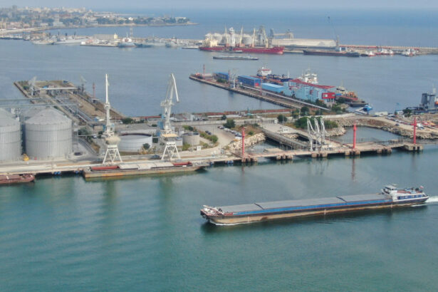 portul constanta preia operatorul portului giurgiulesti din republica moldova anuntul guvernului despre investitia de la dunare 69e7a6cd38b21