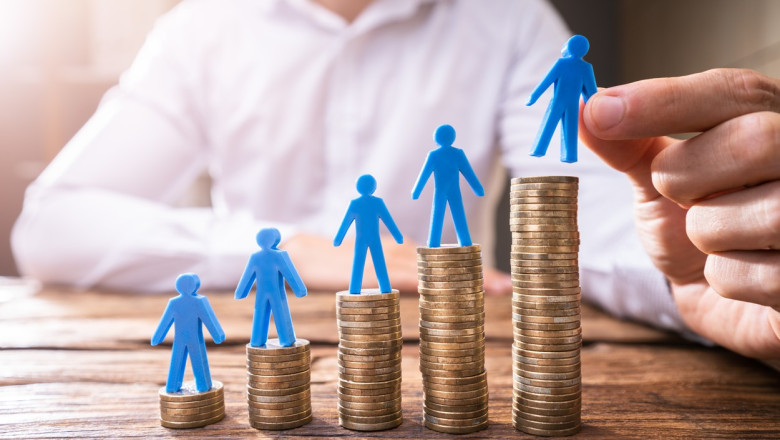 Regulile de transparență salarială devin efective pe 7 iunie. Ce sancțiuni se pregătesc pentru companii 1 noile reguli privind transparenta salariala vor intra in vigoare din 7 iunie ce amenzi risca firmele 6a24fdd4171fd