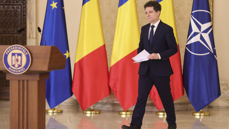 Președintele Nicușor Dan a oficializat adoptarea legii care instituie mecanismul european SAFE în domeniul apărării 1 presedintele nicusor dan a semnat decretul pentru promulgarea legii privind mecanismul european safe pentru aparare 6a2d9444a7440