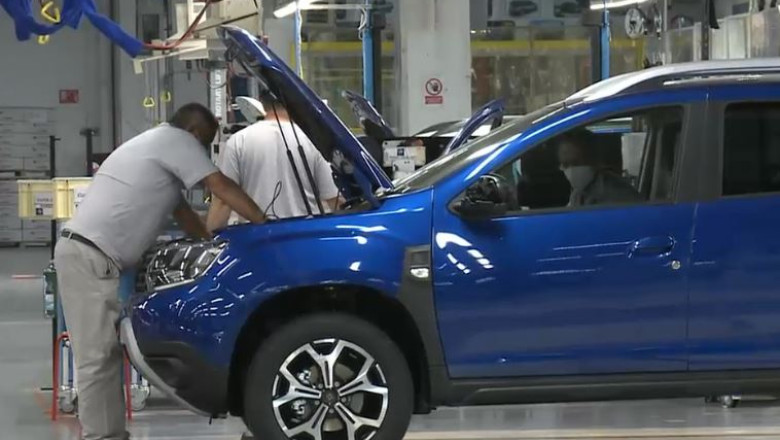 video renault lanseaza un program de plecari voluntare la dacia si rtr compensatiile ajung pana la 210 000 de lei net 6a2031b717eca